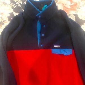 Men’s Patagonia fleece half button up